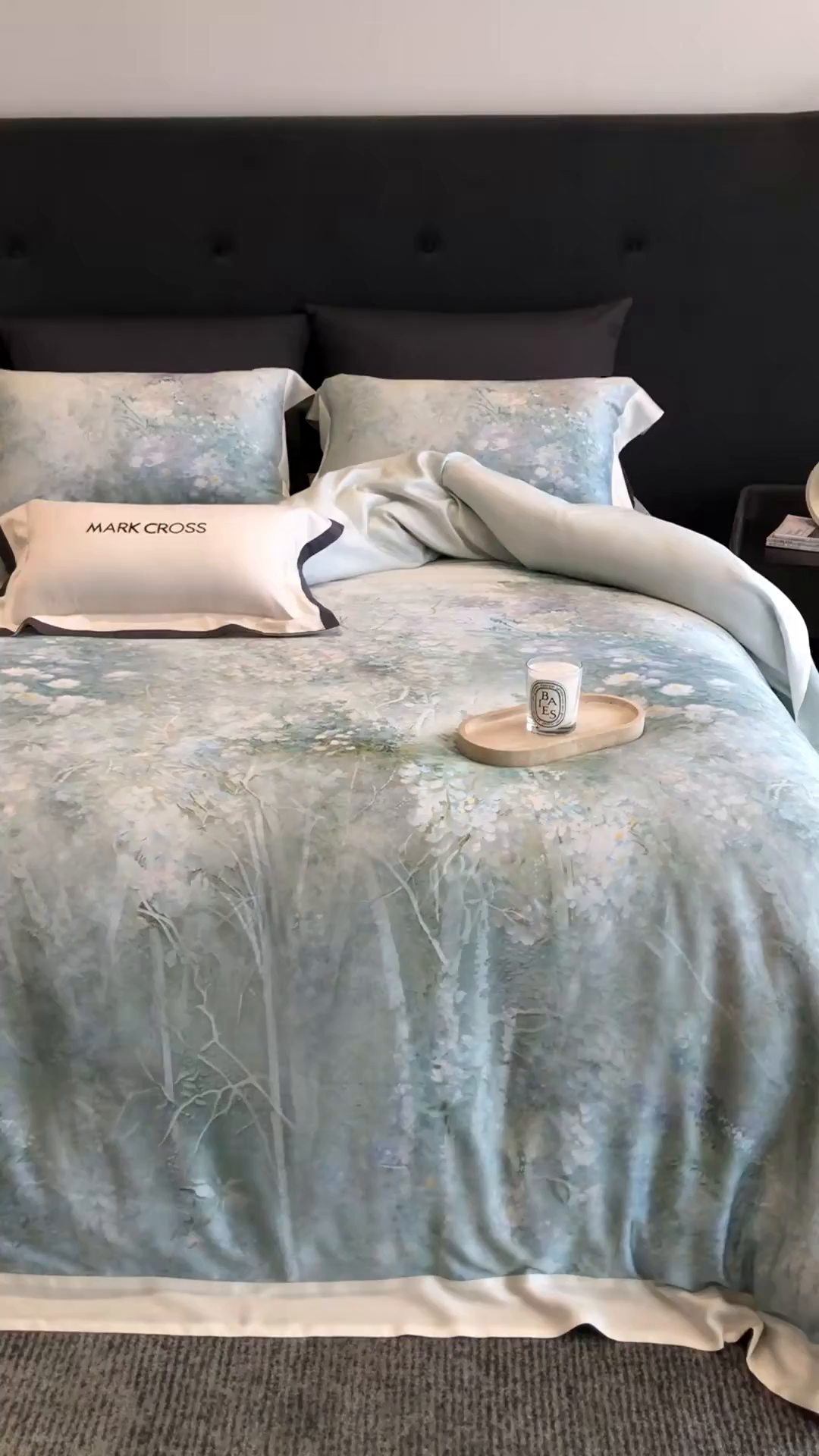 91家纺网 家纺一手货源 找家纺 佳汐蓝家纺 2025新款奶基米磨毛四件套系列 松蓝睡莲-青丘蓝