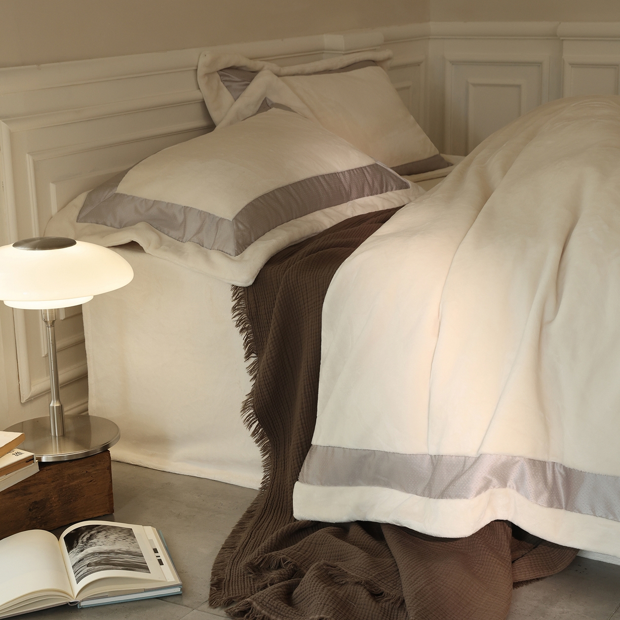 91家纺网 家纺一手货源 找家纺 （总）佳汐蓝家纺 2025新款轻奢质感软糯顶级慕丝牛奶绒系列四件套