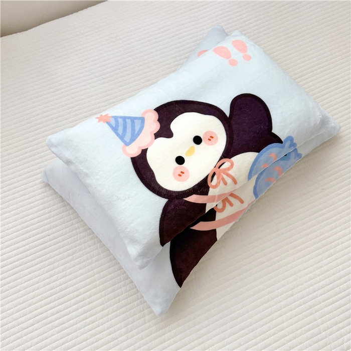 91家纺网 家纺一手货源 找家纺 萌宝家纺 2025新款儿童牛奶绒豆豆单品枕套 小企鹅