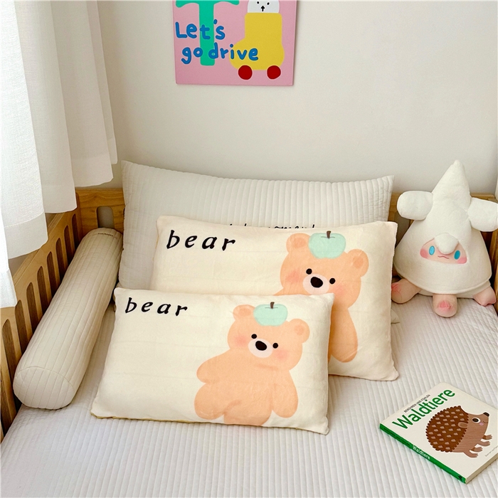 91家纺网 家纺一手货源 找家纺 萌宝家纺 2025新款儿童牛奶绒豆豆单品枕套 小熊