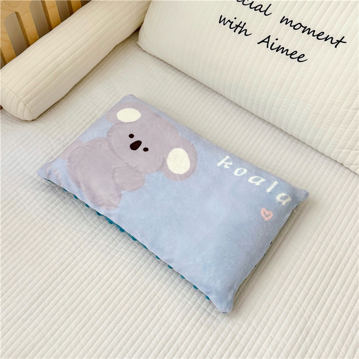 91家纺网 家纺一手货源 找家纺 萌宝家纺 2025新款儿童牛奶绒豆豆单品枕套 考拉