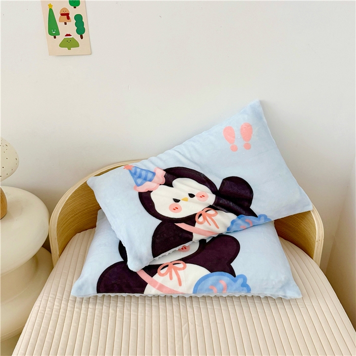 91家纺网 家纺一手货源 找家纺 萌宝家纺 2025新款儿童牛奶绒豆豆单品枕套 小企鹅