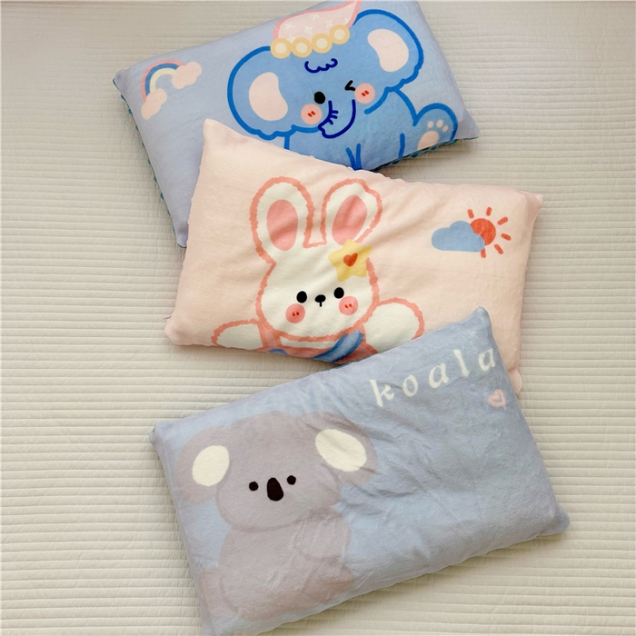 91家纺网 家纺一手货源 找家纺 萌宝家纺 2025新款儿童牛奶绒豆豆单品枕套 组合图仅供参考不可下单