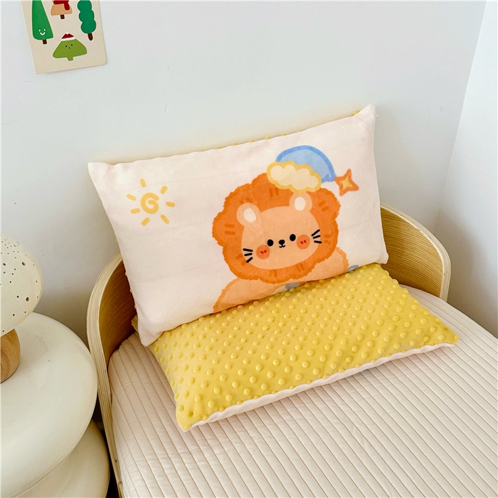 萌宝家纺 2025新款儿童牛奶绒豆豆单品枕套 小狮子