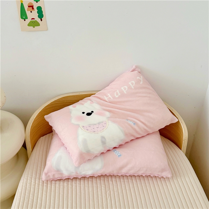 91家纺网 家纺一手货源 找家纺 萌宝家纺 2025新款儿童牛奶绒豆豆单品枕套 粉色小狗