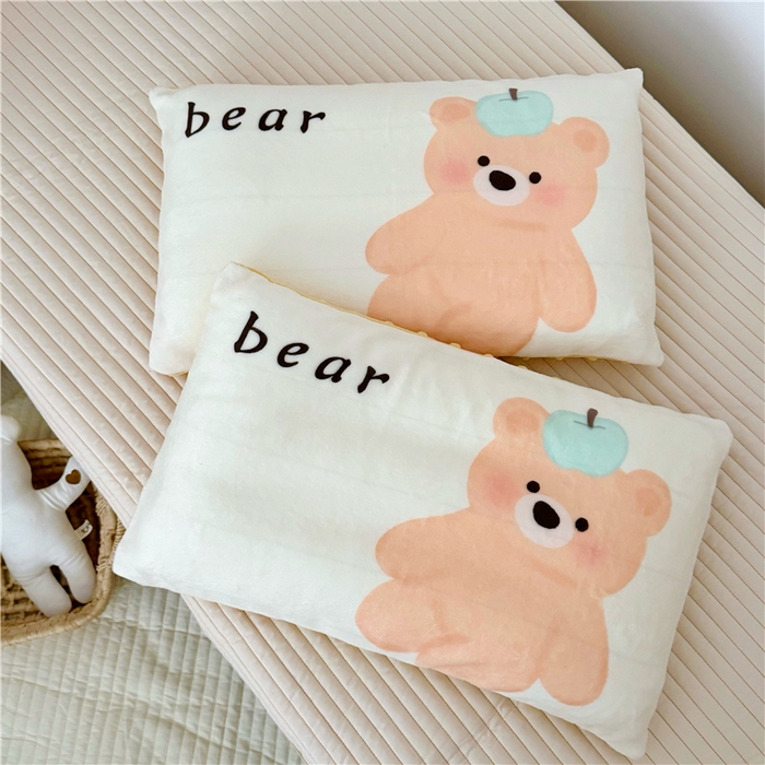 91家纺网 家纺一手货源 找家纺 萌宝家纺 2025新款儿童牛奶绒豆豆单品枕套 小熊