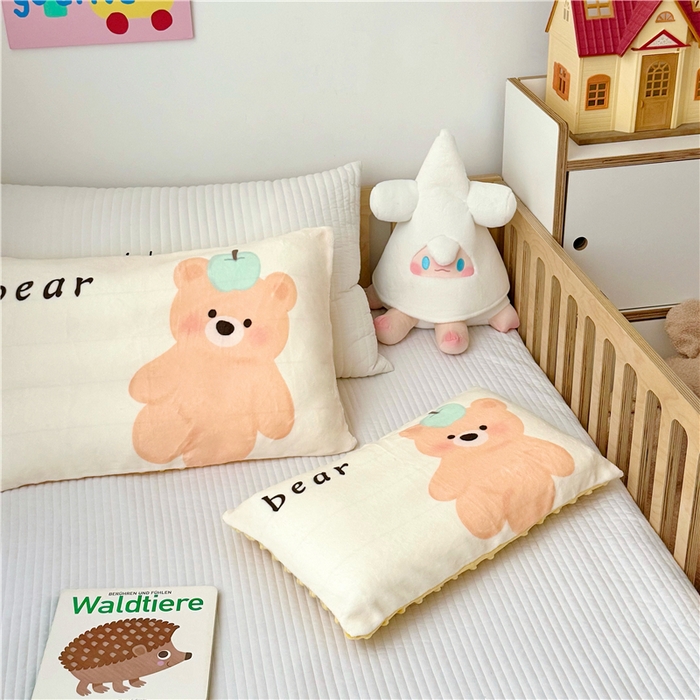91家纺网 家纺一手货源 找家纺 萌宝家纺 2025新款儿童牛奶绒豆豆单品枕套 小熊