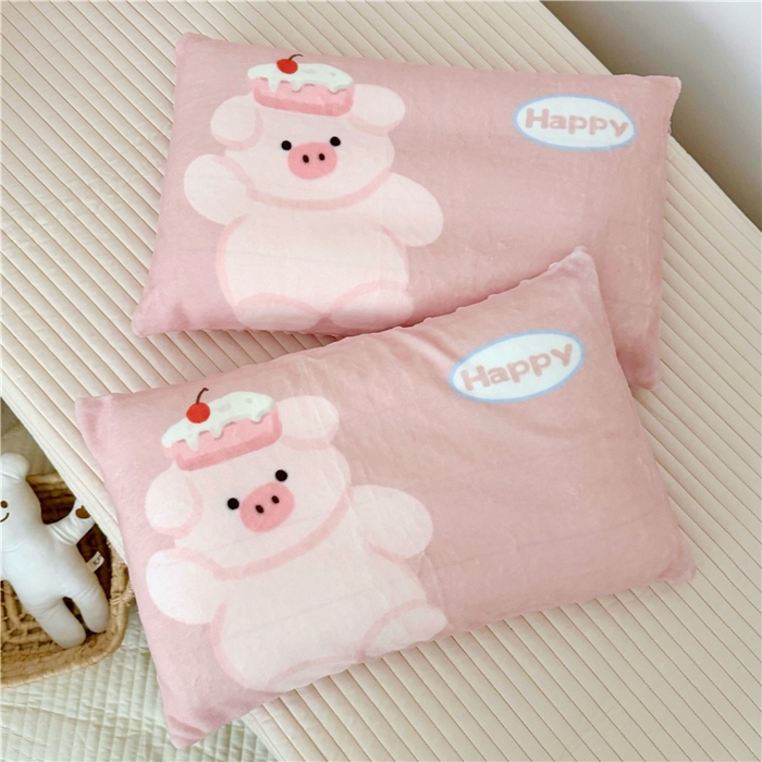 91家纺网 家纺一手货源 找家纺 萌宝家纺 2025新款儿童牛奶绒豆豆单品枕套 小猪