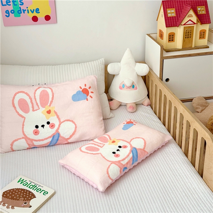 91家纺网 家纺一手货源 找家纺 萌宝家纺 2025新款儿童牛奶绒豆豆单品枕套 小兔子