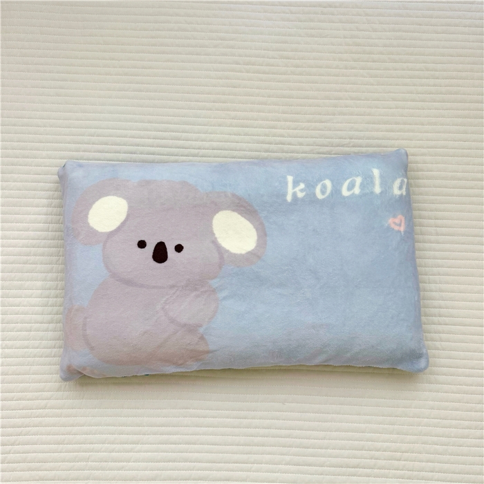 91家纺网 家纺一手货源 找家纺 萌宝家纺 2025新款儿童牛奶绒豆豆单品枕套 考拉