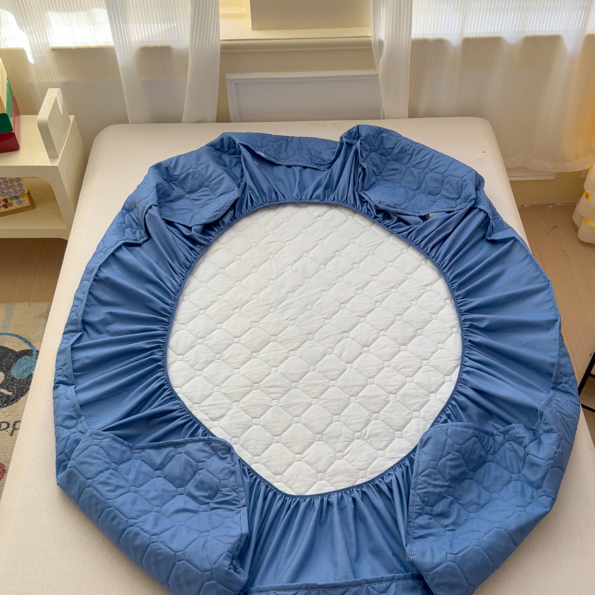 91家纺网 家纺一手货源 找家纺 慕克斯  2025新款原棉大豆抗菌夹棉防水床笠床垫保护罩-四季跑量款 蓝灰