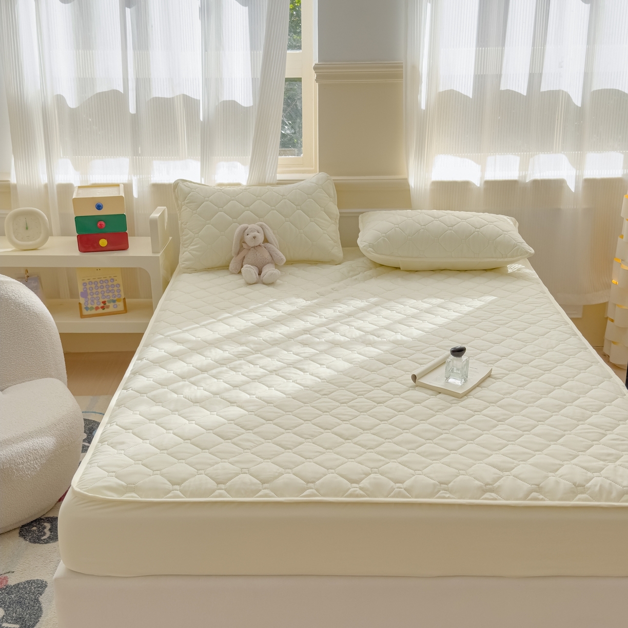 91家纺网 家纺一手货源 找家纺 慕克斯  2025新款原棉大豆抗菌夹棉防水床笠床垫保护罩-四季跑量款 米黄