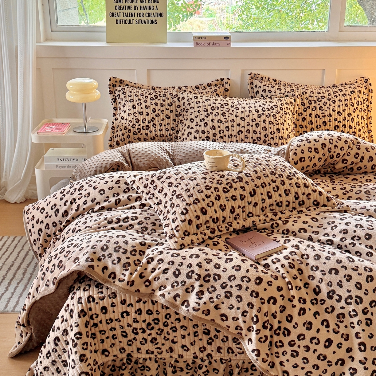 欧尚 2025新款豆豆绒床盖四件套 咖豹纹