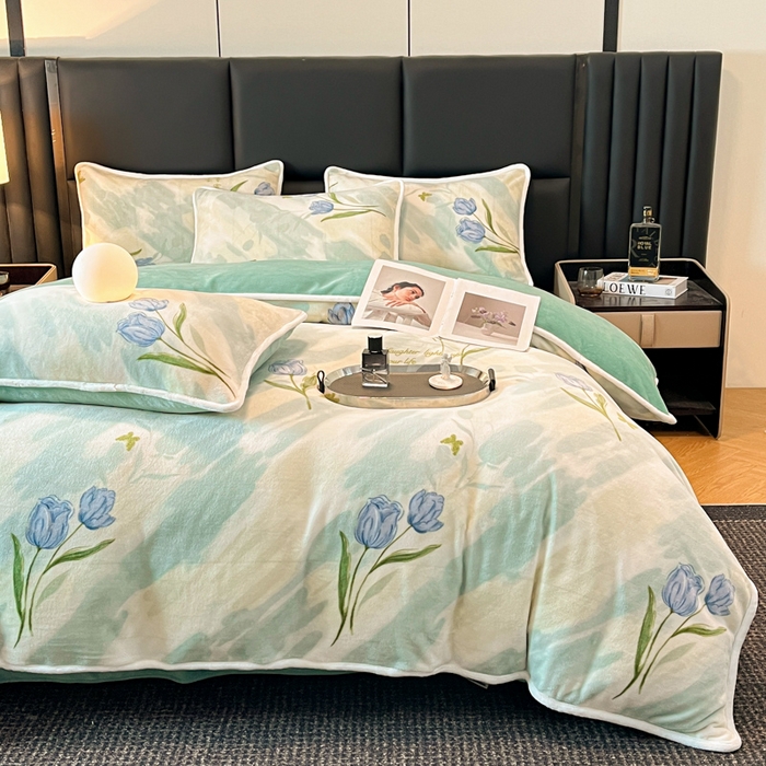 91家纺网 家纺一手货源 找家纺 诺梵2025新款牛8斤奶绒印花包边四件套 馥郁花开-绿