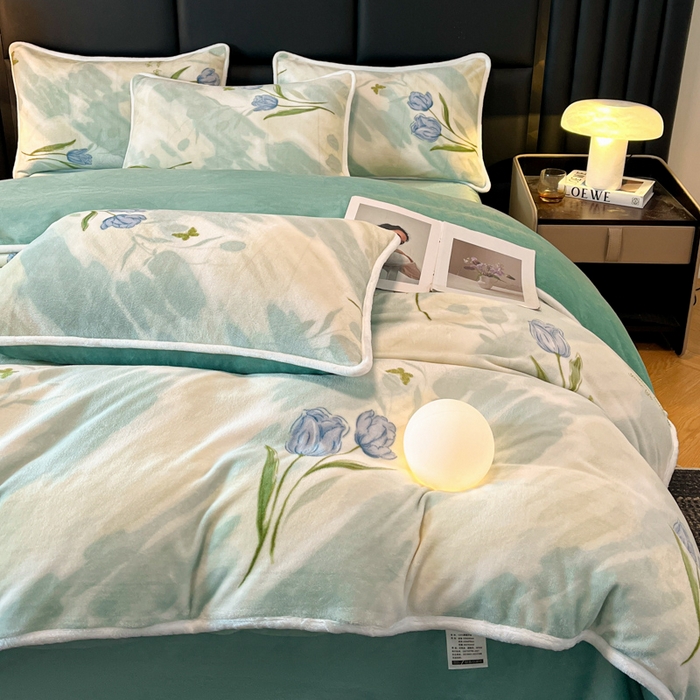 91家纺网 家纺一手货源 找家纺 诺梵2025新款牛8斤奶绒印花包边四件套 馥郁花开-绿