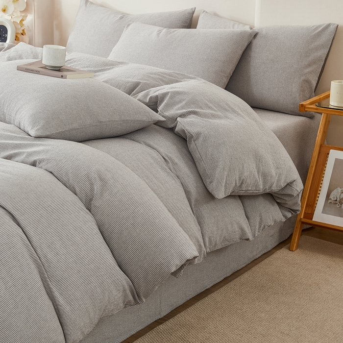 91家纺网 家纺一手货源 找家纺 九沐良品 2025新款全棉色织水洗棉四件套 细条纹-灰