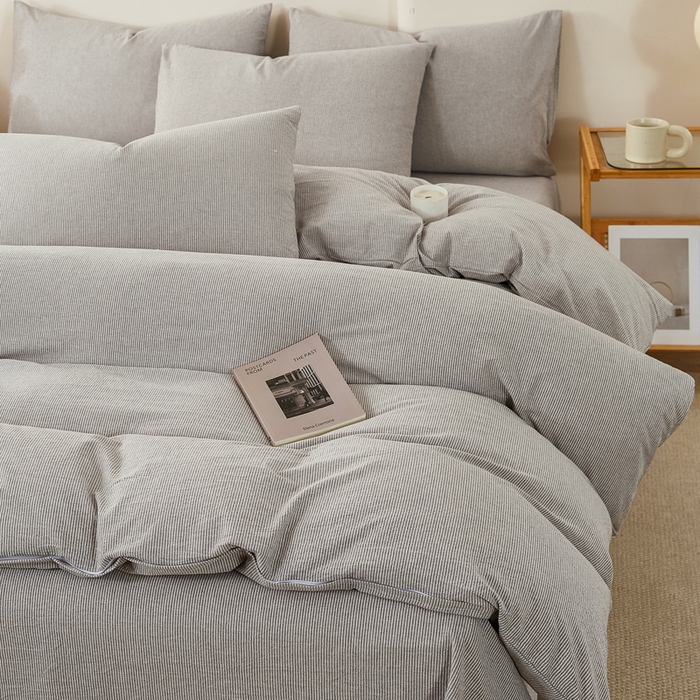 91家纺网 家纺一手货源 找家纺 润肤居 2025新款全棉色织水洗棉系列四件套 细条纹-灰