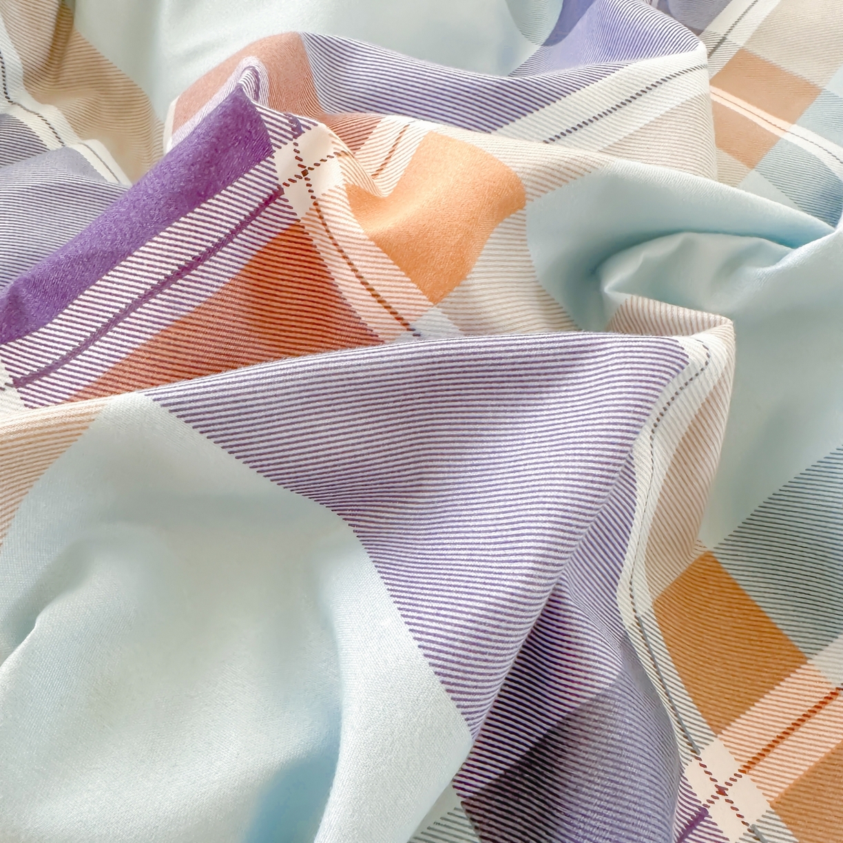 91家纺网 家纺一手货源 找家纺 简冠家纺 2025新款印花植物羊绒磨毛四件套 彩韵