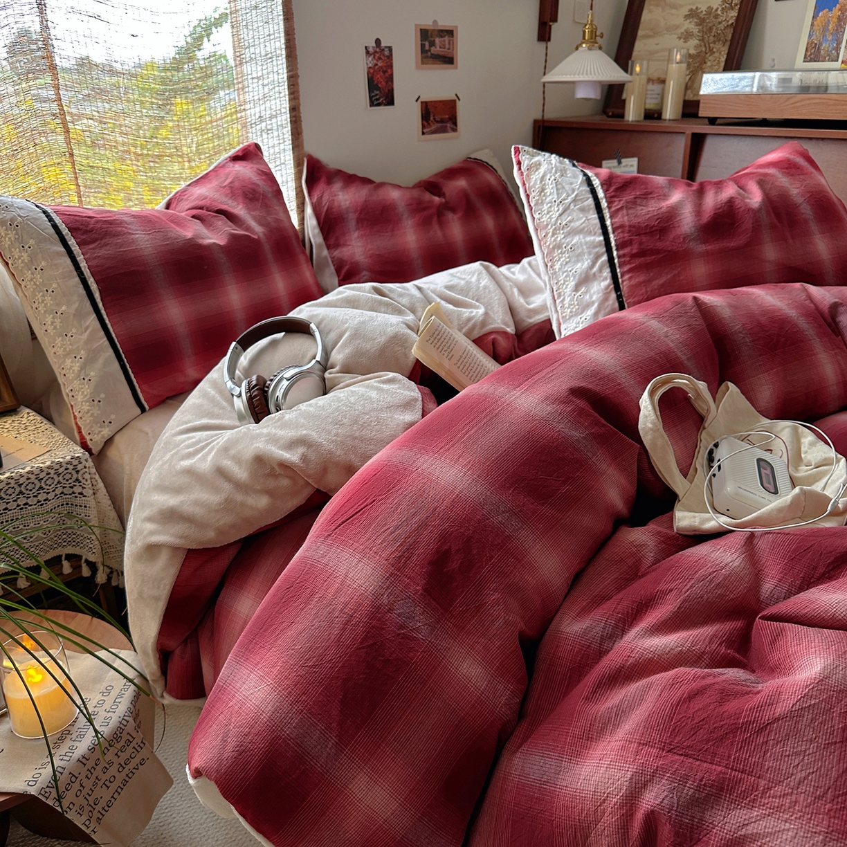 91家纺网 家纺一手货源 找家纺 花漾家居 2025新款无印风格条全棉纯棉色织水洗棉拼牛奶绒套件学生宿舍被套三件套四件套 莫奈红