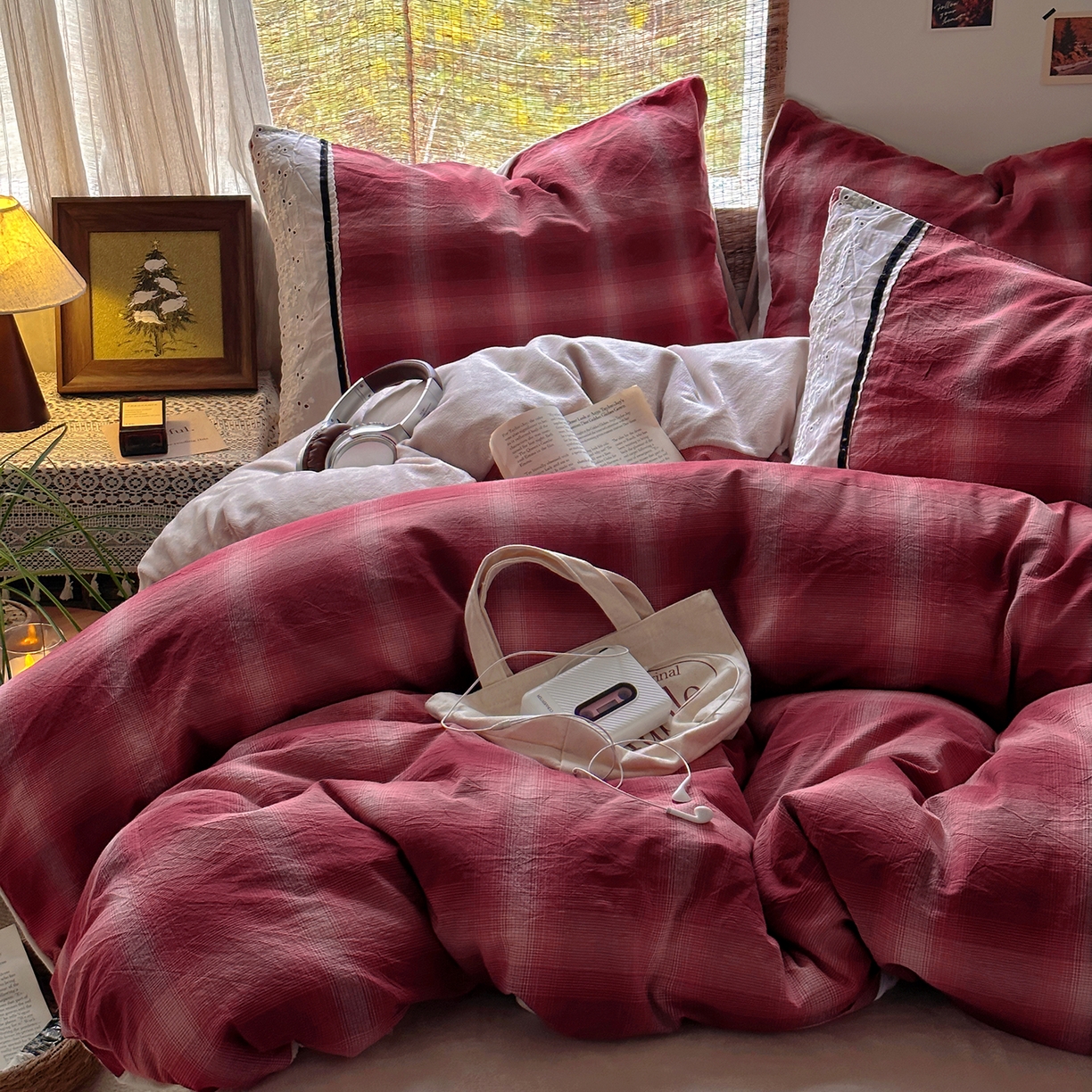 91家纺网 家纺一手货源 找家纺 花漾家居 2025新款无印风格条全棉纯棉色织水洗棉拼牛奶绒套件学生宿舍被套三件套四件套 莫奈红