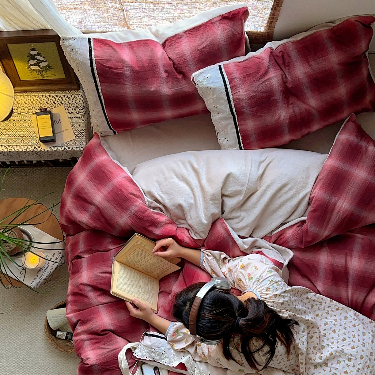 91家纺网 家纺一手货源 找家纺 花漾家居 2025新款无印风格条全棉纯棉色织水洗棉拼牛奶绒套件学生宿舍被套三件套四件套 莫奈红