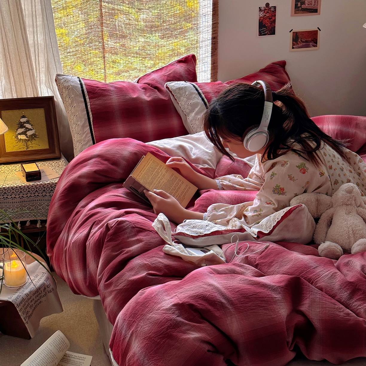 91家纺网 家纺一手货源 找家纺 花漾家居 2025新款无印风格条全棉纯棉色织水洗棉拼牛奶绒套件学生宿舍被套三件套四件套 莫奈红