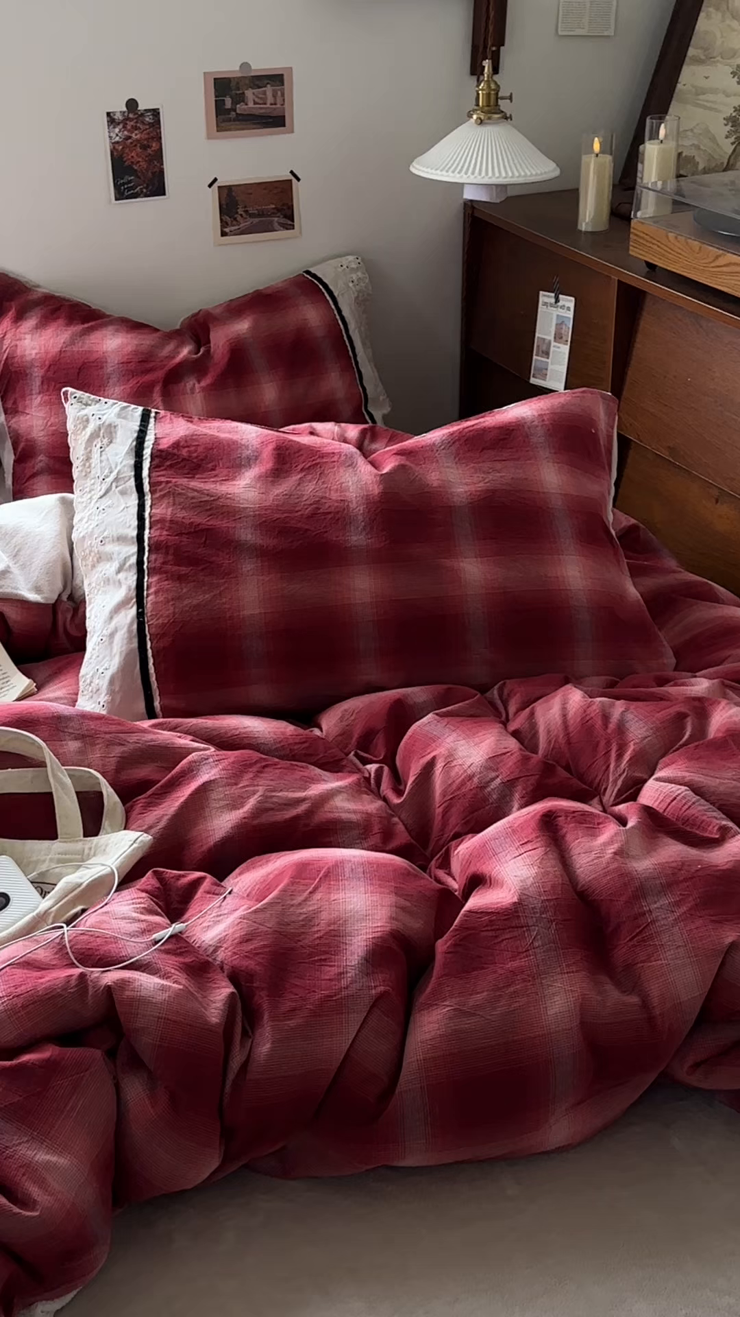 91家纺网 家纺一手货源 找家纺 花漾家居 2025新款无印风格条全棉纯棉色织水洗棉拼牛奶绒套件学生宿舍被套三件套四件套 莫奈红