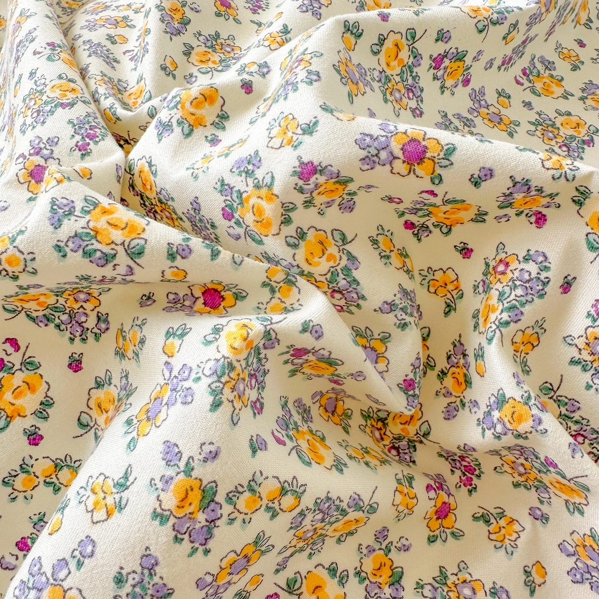 91家纺网 家纺一手货源 找家纺 简冠家纺 2025新款印花植物羊绒磨毛四件套 花野仙踪