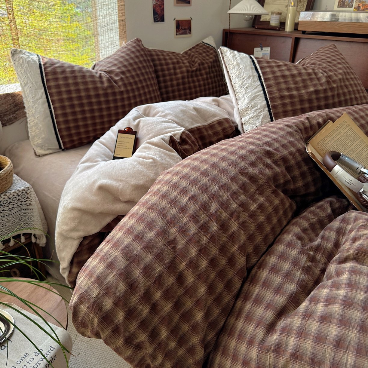 91家纺网 家纺一手货源 找家纺 花漾家居 2025新款无印风格条全棉纯棉色织水洗棉拼牛奶绒套件学生宿舍被套三件套四件套 奶茶可可