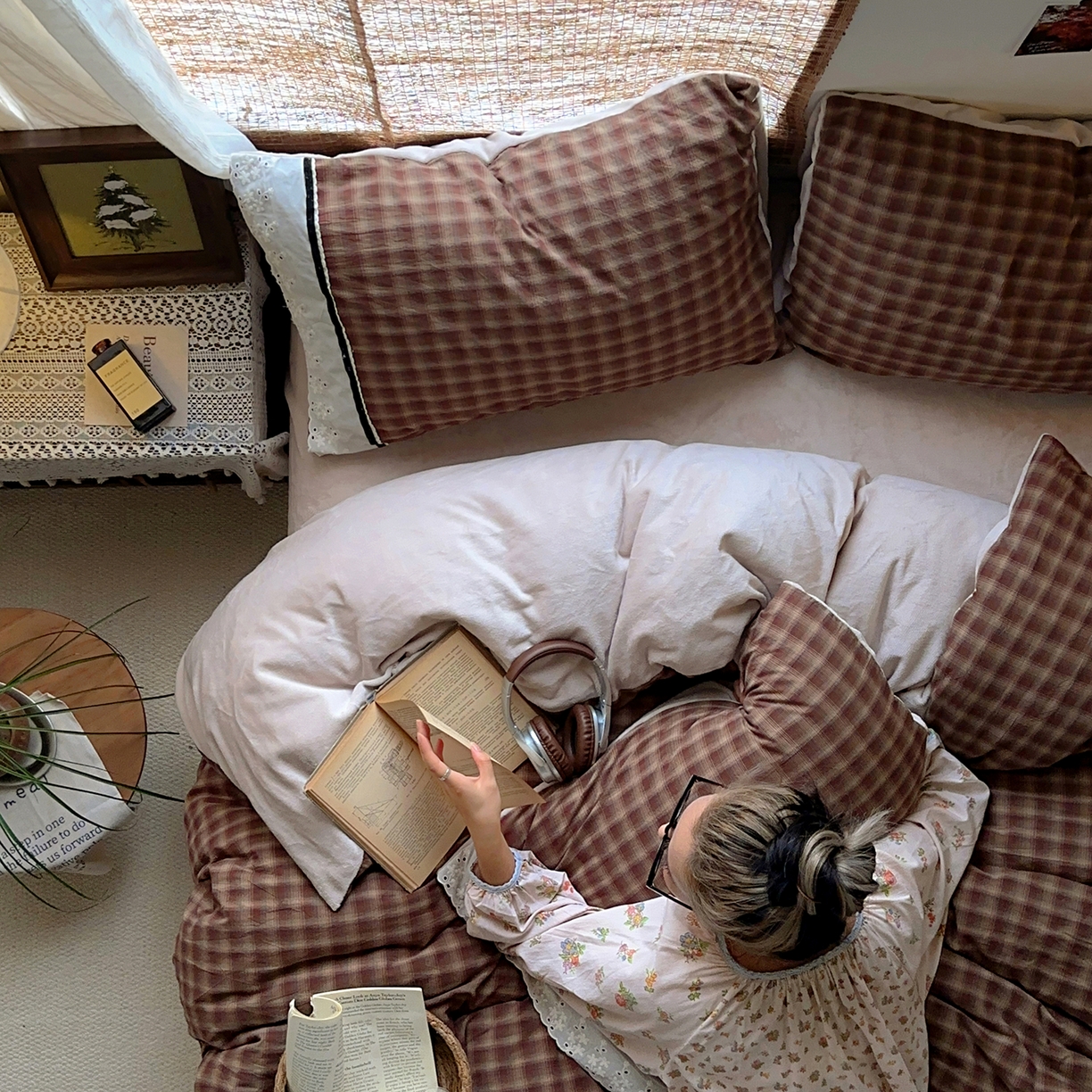 91家纺网 家纺一手货源 找家纺 花漾家居 2025新款无印风格条全棉纯棉色织水洗棉拼牛奶绒套件学生宿舍被套三件套四件套 奶茶可可