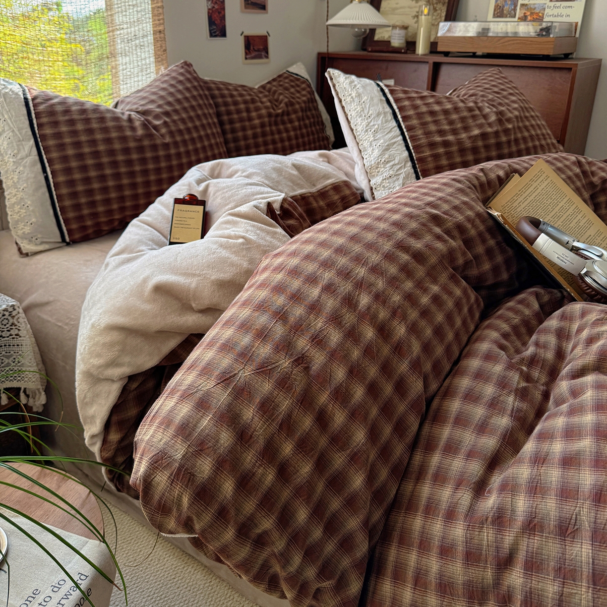 91家纺网 家纺一手货源 找家纺 花漾家居 2025新款无印风格条全棉纯棉色织水洗棉拼牛奶绒套件学生宿舍被套三件套四件套 奶茶可可