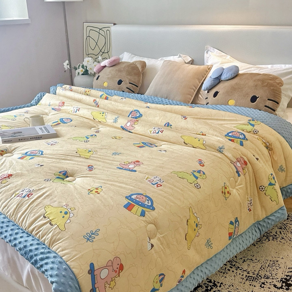 91家纺网 家纺一手货源 找家纺 兜米家居 2025新品秋冬母婴针织豆豆绒被纯手工包边卡通立体豆豆绒保暖被子被芯 滑板恐龙
