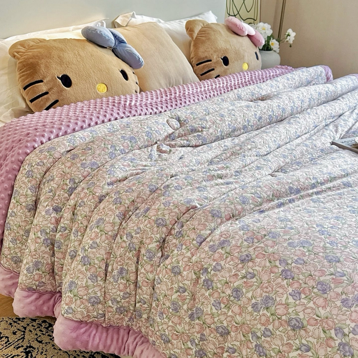 91家纺网 家纺一手货源 找家纺 兜米家居 2025新品秋冬母婴针织豆豆绒被纯手工包边卡通立体豆豆绒保暖被子被芯 花海