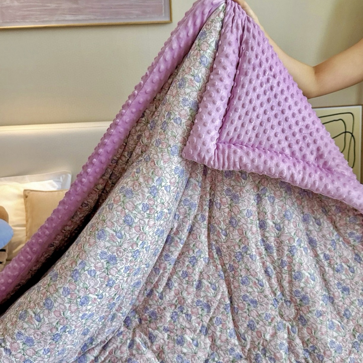 91家纺网 家纺一手货源 找家纺 兜米家居 2025新品秋冬母婴针织豆豆绒被纯手工包边卡通立体豆豆绒保暖被子被芯 花海