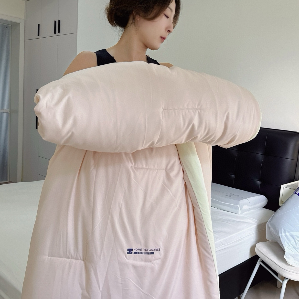 91家纺网 家纺一手货源 找家纺 兜米家居 2025新款某朵酒店同款秋冬保暖深睡控温被芯一体绗缝（不可拆卸） 温馨粉