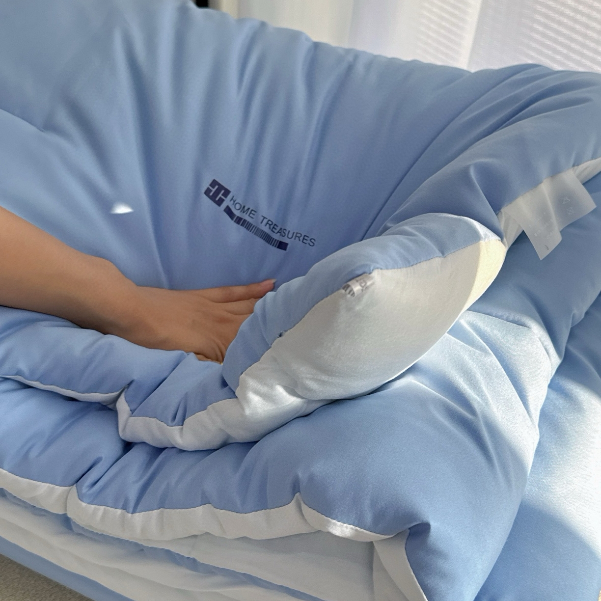 91家纺网 家纺一手货源 找家纺 兜米家居 2025新款某朵酒店同款秋冬保暖深睡控温被芯一体绗缝（不可拆卸） 天晴蓝