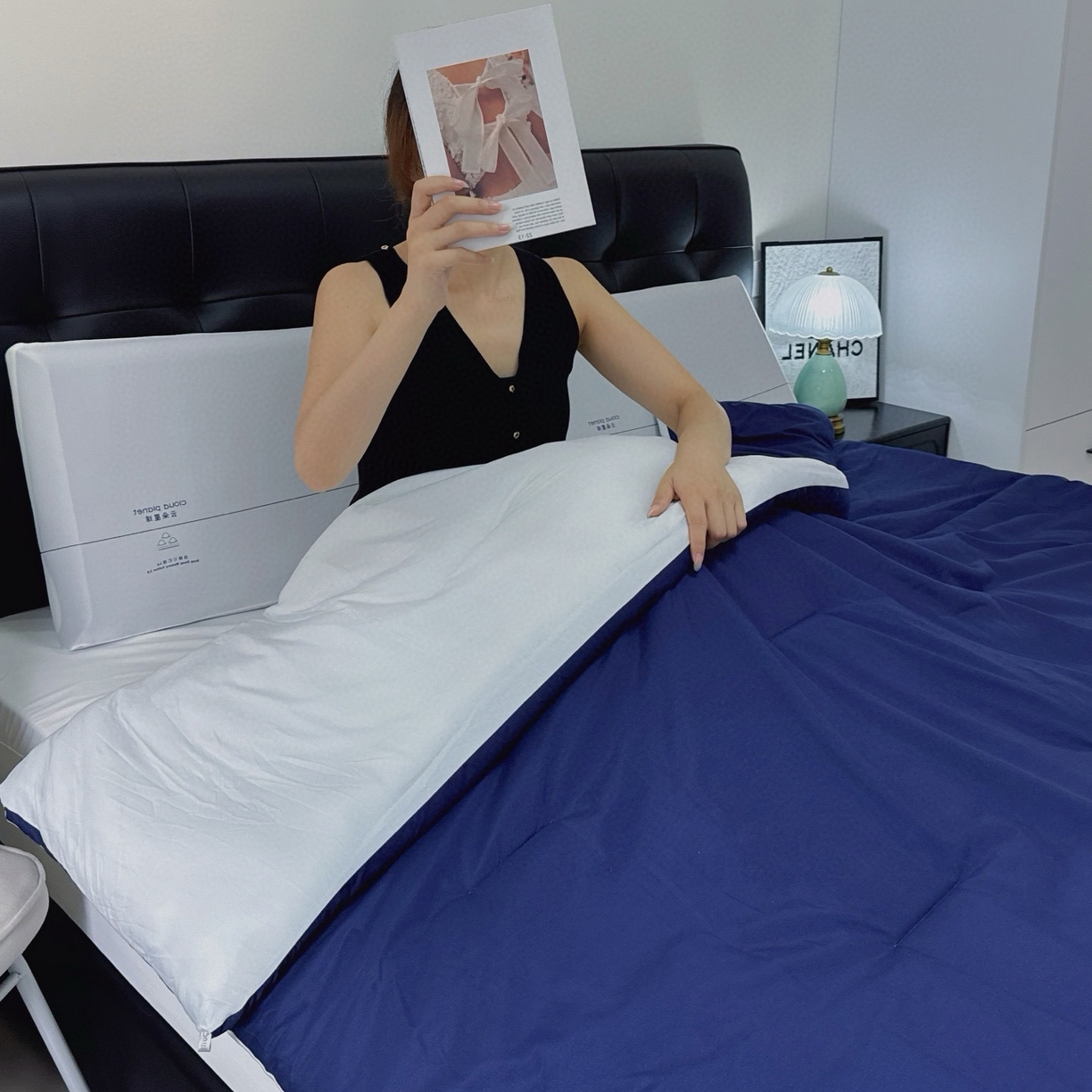 91家纺网 家纺一手货源 找家纺 兜米家居 2025新款某朵酒店同款秋冬保暖深睡控温被芯一体绗缝（不可拆卸） 深邃蓝