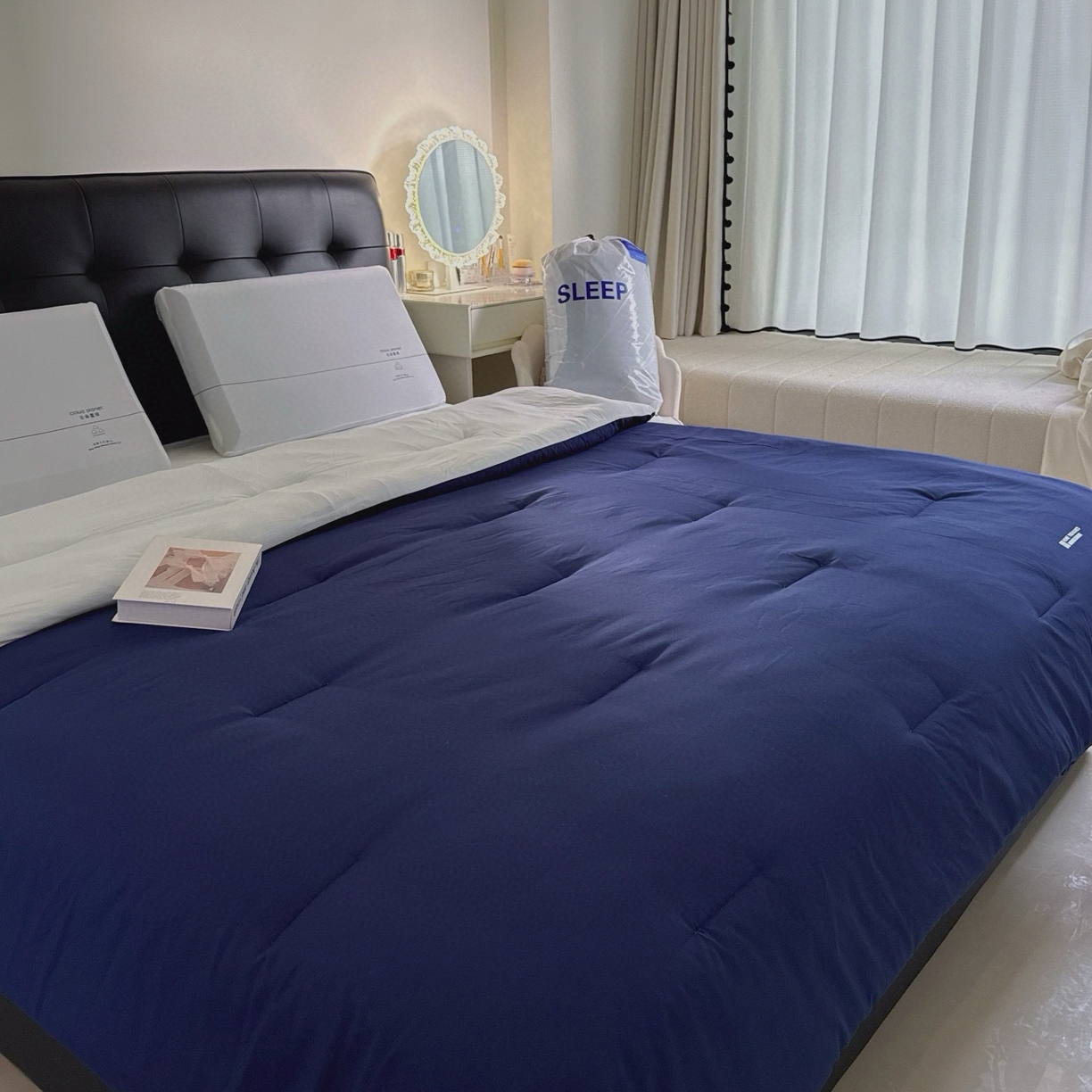 91家纺网 家纺一手货源 找家纺 兜米家居 2025新款某朵酒店同款秋冬保暖深睡控温被芯一体绗缝（不可拆卸） 深邃蓝