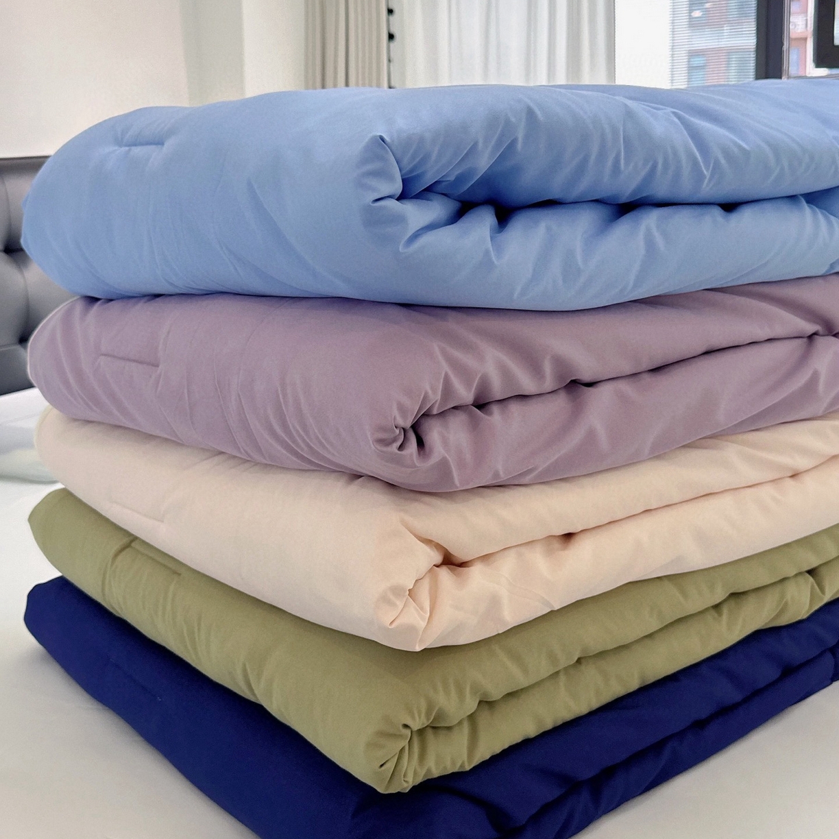 91家纺网 家纺一手货源 找家纺 兜米家居 2025新款某朵酒店同款秋冬保暖深睡控温被芯一体绗缝（不可拆卸） 天晴蓝