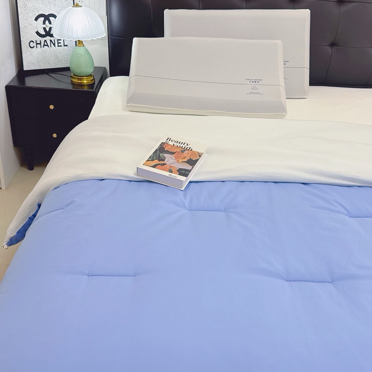 91家纺网 家纺一手货源 找家纺 兜米家居 2025新款某朵酒店同款秋冬保暖深睡控温被芯一体绗缝（不可拆卸） 天晴蓝