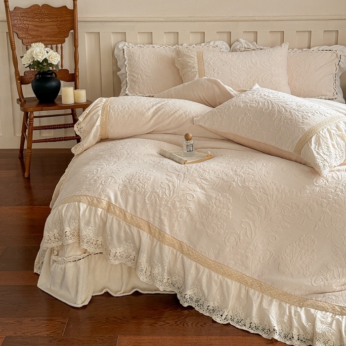 花香四季家纺 2025新款雕花绒牛奶绒夹棉床盖款四件套系列-浪漫情缘 浪漫情缘-米白