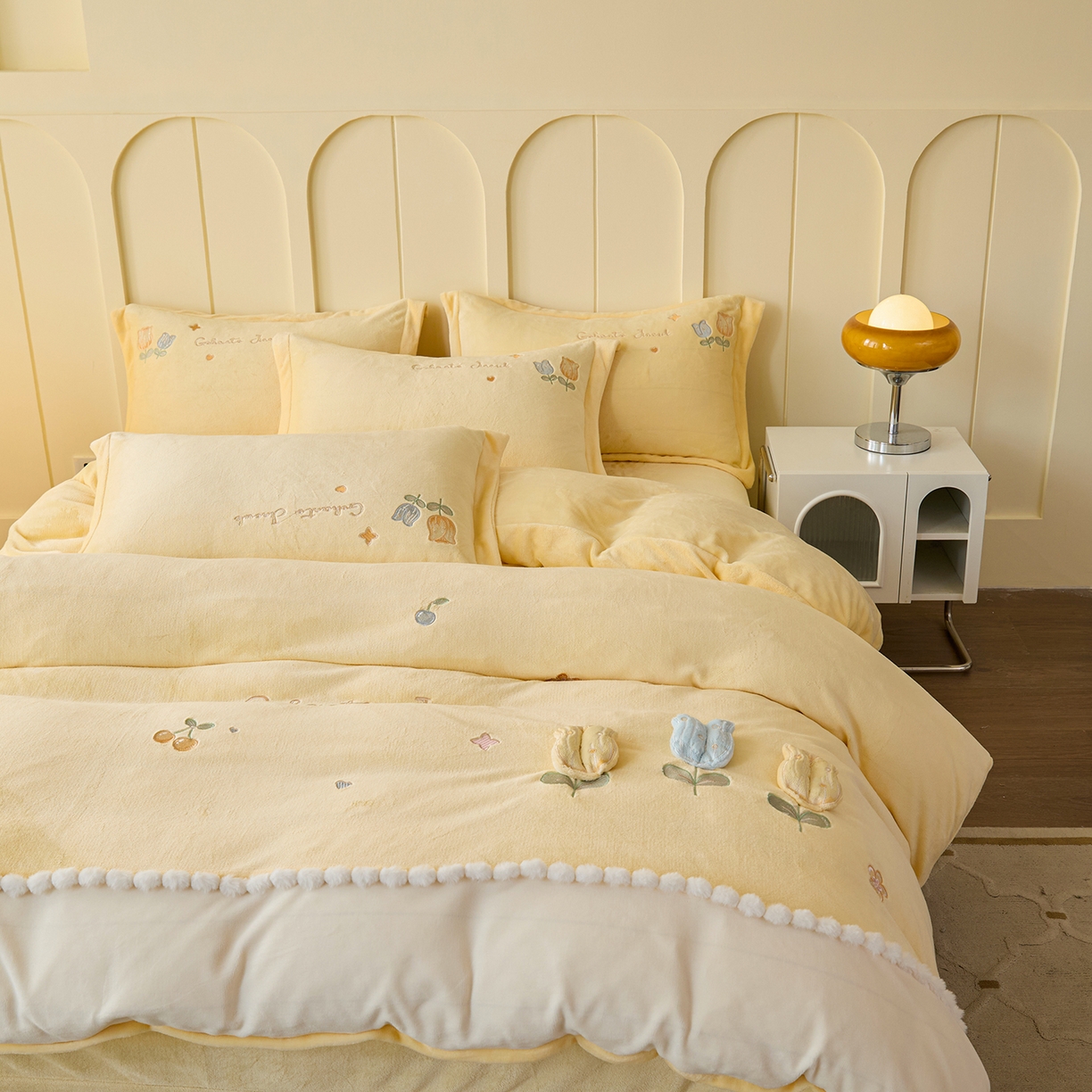 91家纺网 家纺一手货源 找家纺 合欢（原天一阁） 2025新款A类高克重全消光韩版牛奶绒刺绣四件套-郁金香 郁金香-奶油黄