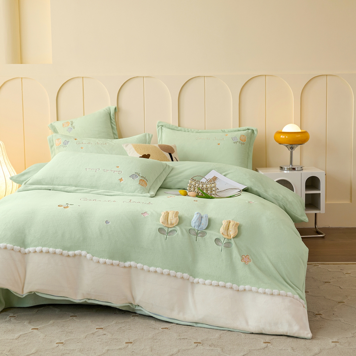 91家纺网 家纺一手货源 找家纺 合欢（原天一阁） 2025新款A类高克重全消光韩版牛奶绒刺绣四件套-郁金香 郁金香-嫩绿