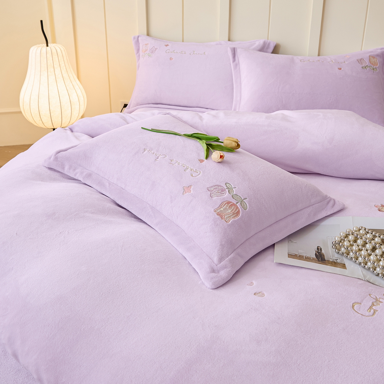 91家纺网 家纺一手货源 找家纺 合欢（原天一阁） 2025新款A类高克重全消光韩版牛奶绒刺绣四件套-郁金香 郁金香-优雅紫