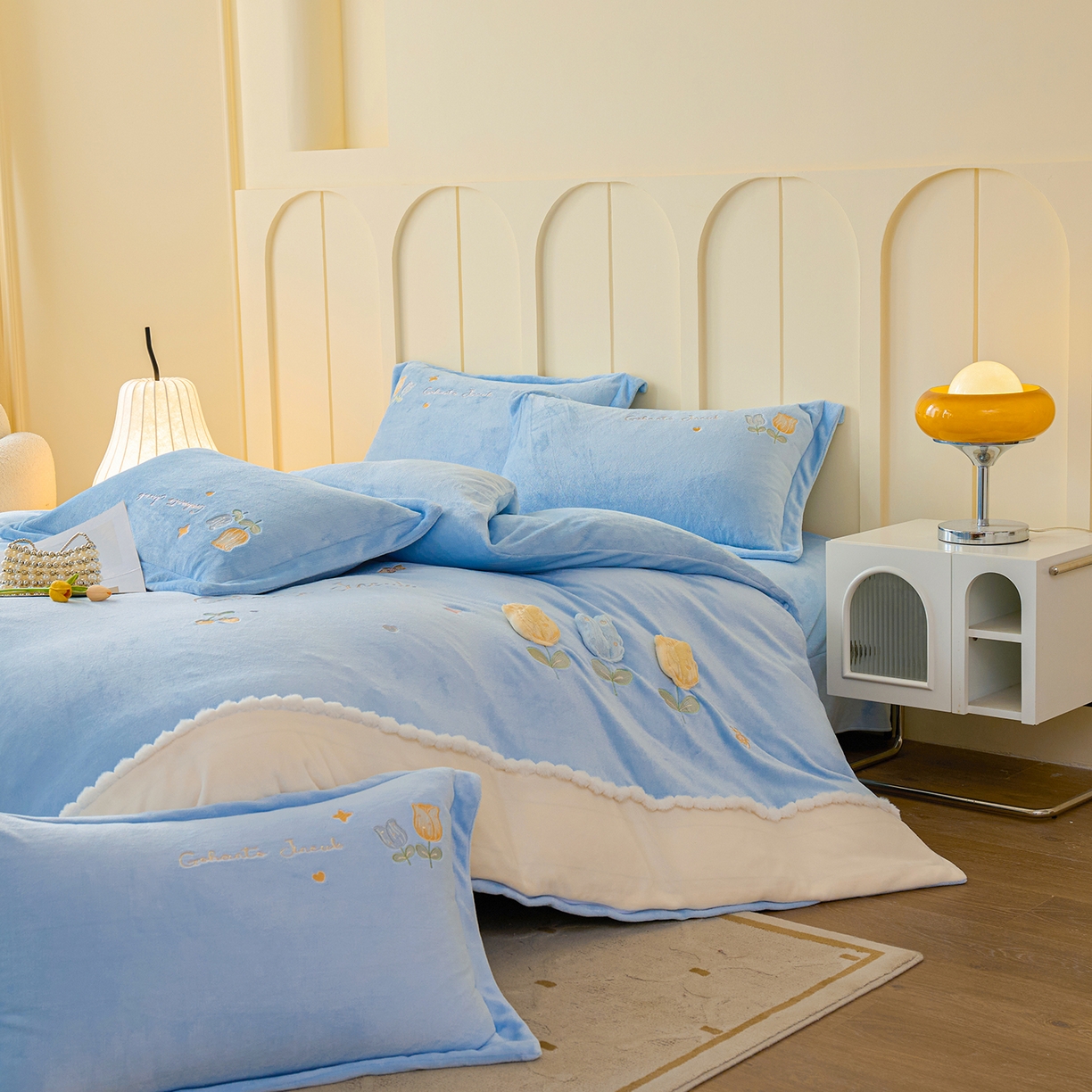 91家纺网 家纺一手货源 找家纺 合欢（原天一阁） 2025新款A类高克重全消光韩版牛奶绒刺绣四件套-郁金香 郁金香-天空蓝