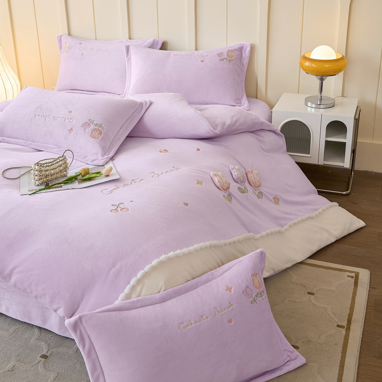 91家纺网 家纺一手货源 找家纺 合欢（原天一阁） 2025新款A类高克重全消光韩版牛奶绒刺绣四件套-郁金香 郁金香-优雅紫