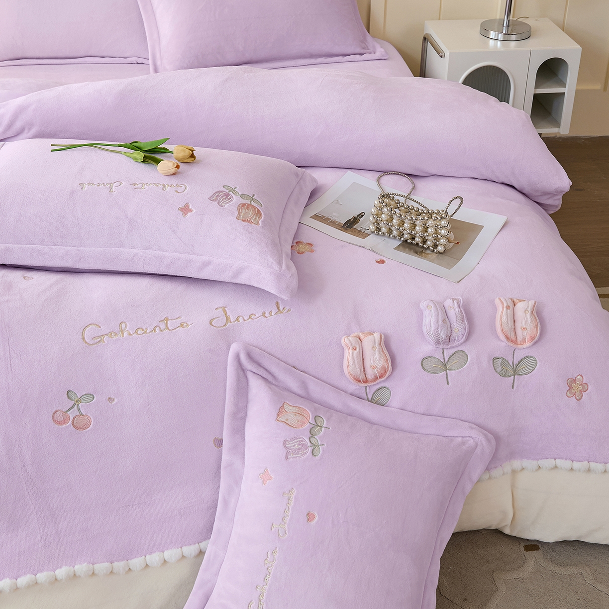 91家纺网 家纺一手货源 找家纺 合欢（原天一阁） 2025新款A类高克重全消光韩版牛奶绒刺绣四件套-郁金香 郁金香-优雅紫