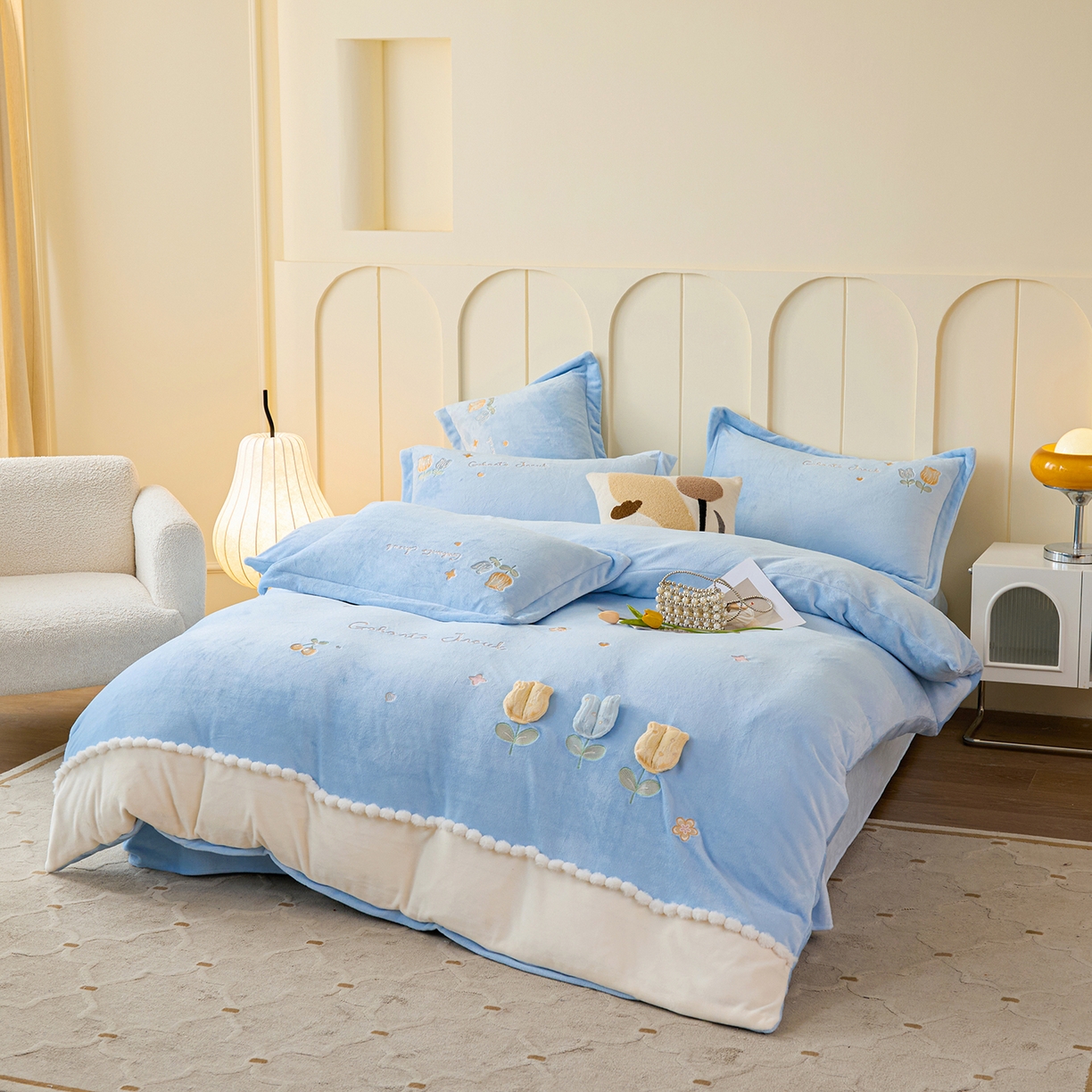 91家纺网 家纺一手货源 找家纺 合欢（原天一阁） 2025新款A类高克重全消光韩版牛奶绒刺绣四件套-郁金香 郁金香-天空蓝