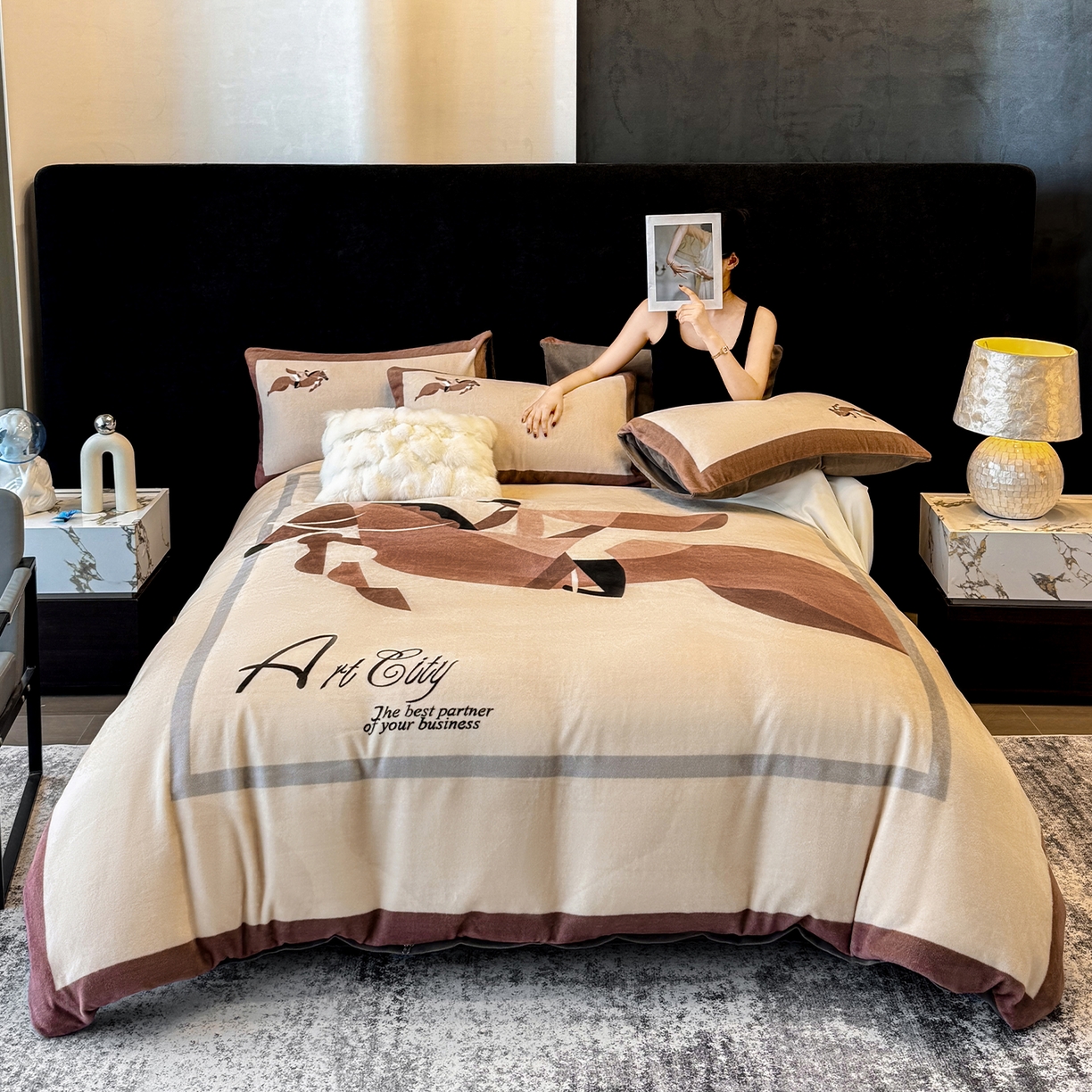 91家纺网 家纺一手货源 找家纺 （总）奥汀洛家纺 2025新款数码印花獭兔绒牛奶绒加厚四件套