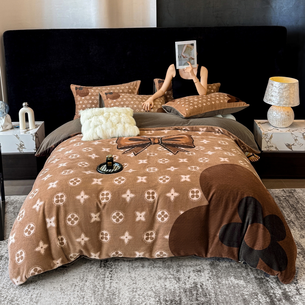 91家纺网 家纺一手货源 找家纺 （总）奥汀洛家纺 2025新款数码印花獭兔绒牛奶绒加厚四件套